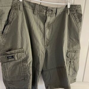Men’s green denim Wrangler shorts. Size 44 x 10.